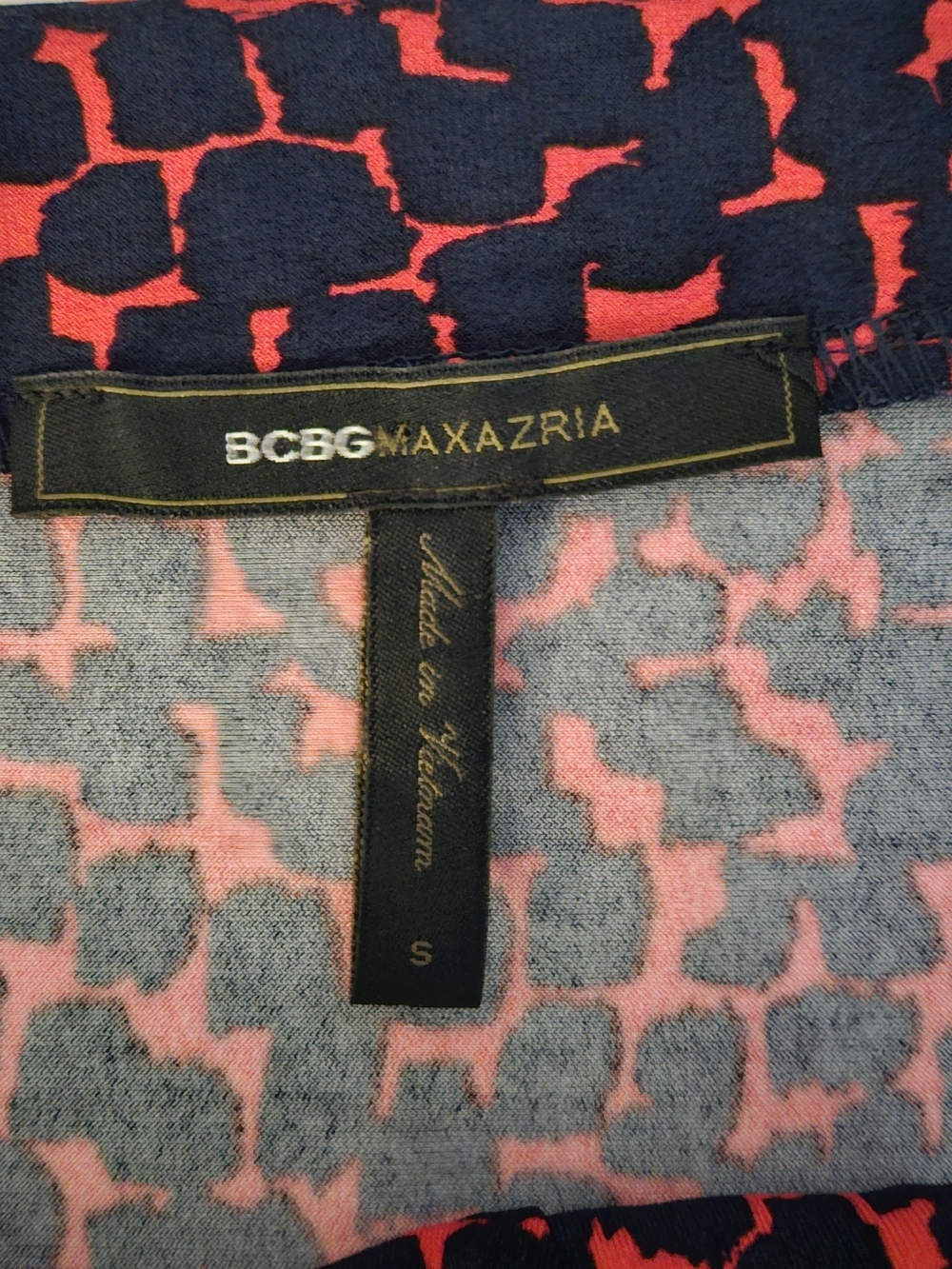 BCBG MaxAzria Navy and Pink Abstract Print Surplice V-Neck Midi Faux Wrap Dress - Picture 8 of 10